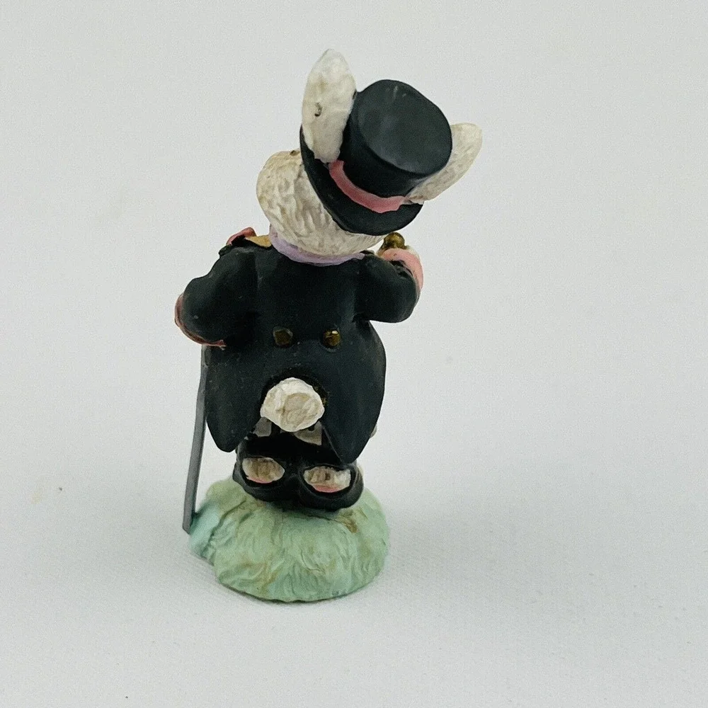 Cottontail Lane Groom Bunny Figurine Resin Tux Ring Top Hat Midwest Cannon Falls